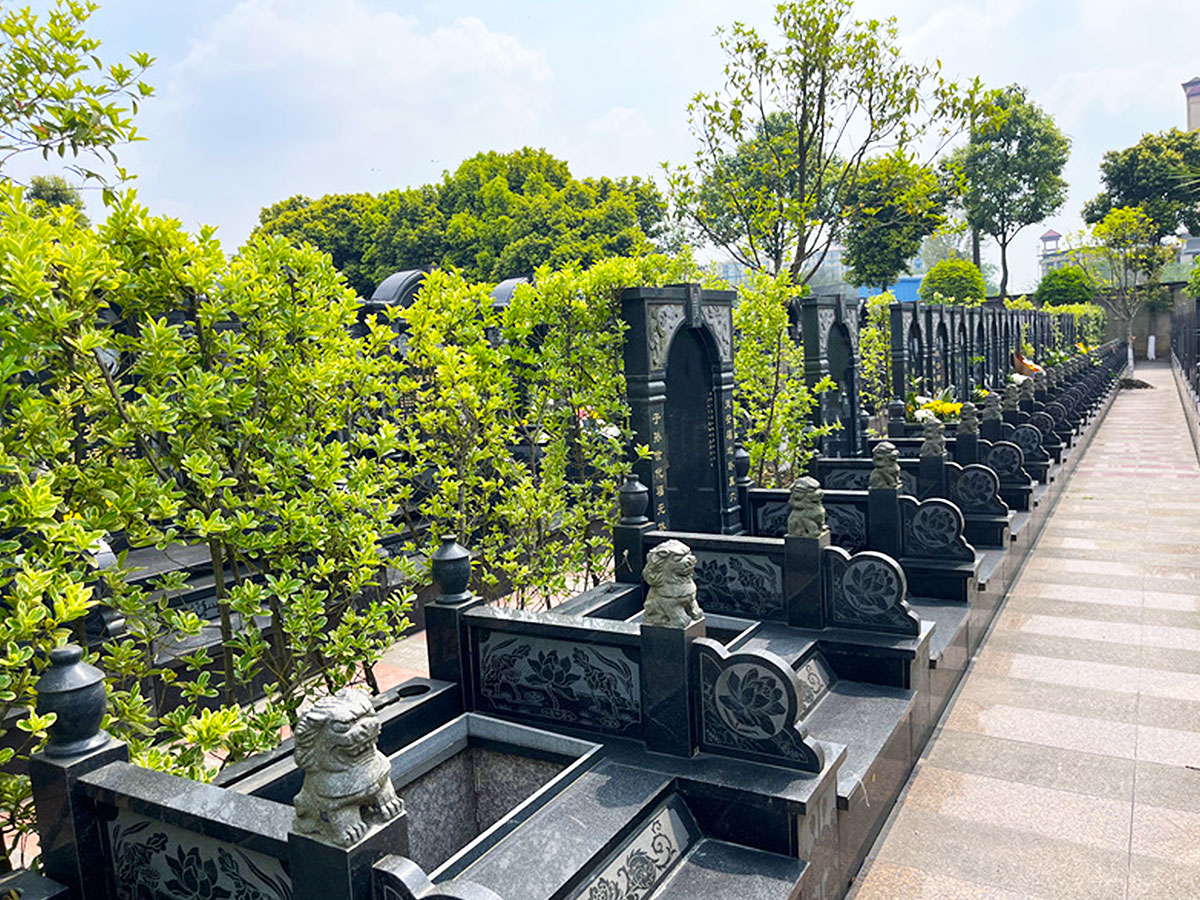 石岭公墓实景4